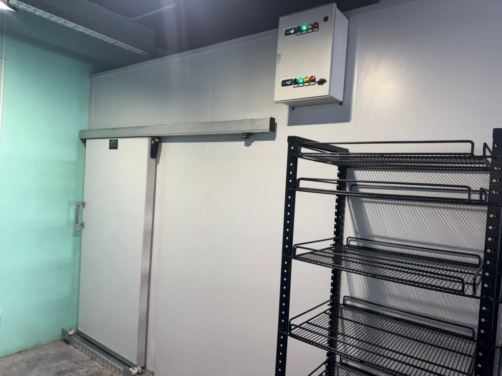 HappyHoundsFrontColdRoom2DB